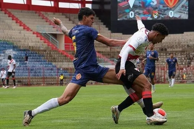 Màn so tài kịch tính giữa Blooming vs Real Oruro